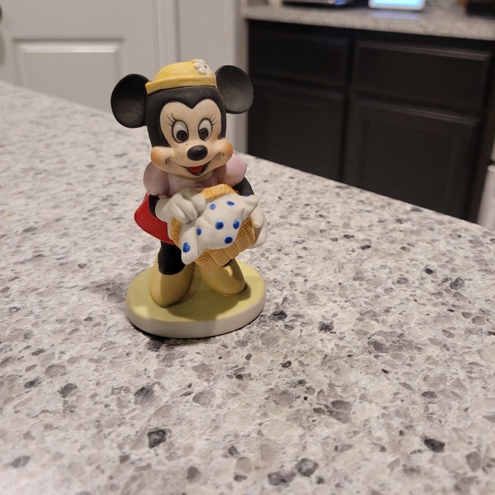 Vintage Disney Minnie Mouse Ceramic Figurine Picnic Basket